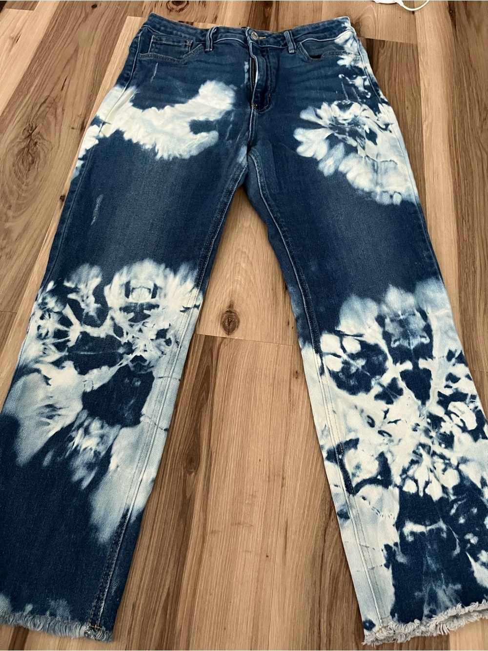 Just Black Denim Bleached Frayed Hem Jeans-size 31